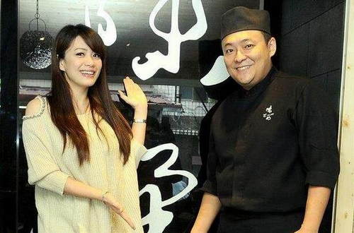柯以柔老公不认到小三家过夜 遭邻居否认打脸