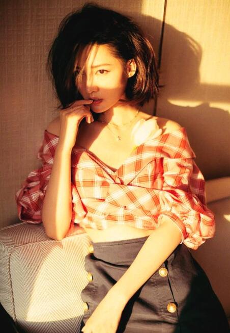 李沁工作室辟谣 否认出演《花千骨》姊妹篇《脱骨香》