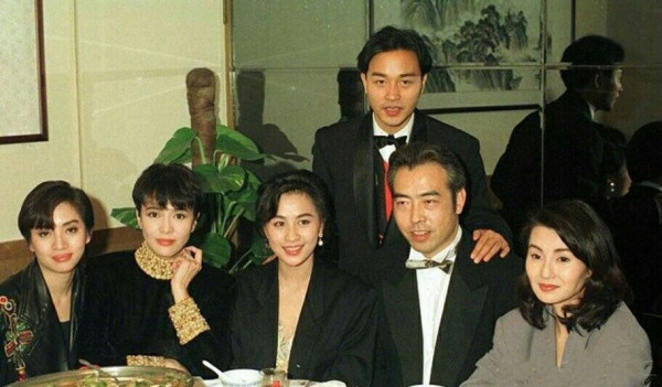 陈凯歌陈红旧照被翻出 张曼玉梅艳芳一同出镜