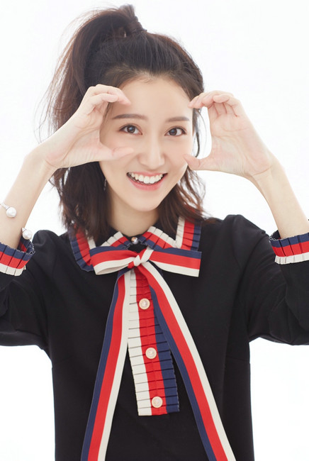 张鑫《烈火军校》开播 化身鬼马少女守护友情