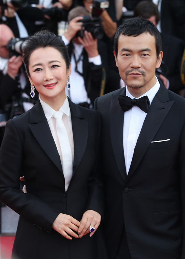 《江湖儿女》剧组亮相戛纳红毯 代表华语片角逐金棕榈