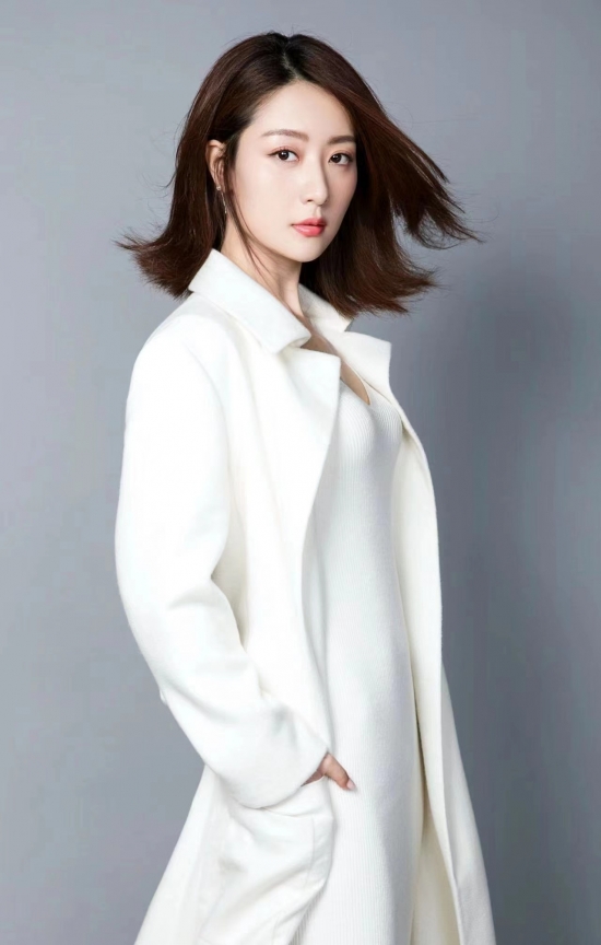 演员白冰加盟《你好,机长先生》饰演“女机长”令人期待