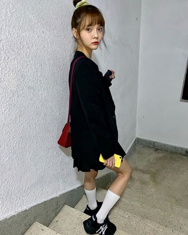 韩女团AOA成员智珉晒近照 骨瘦如柴引担忧