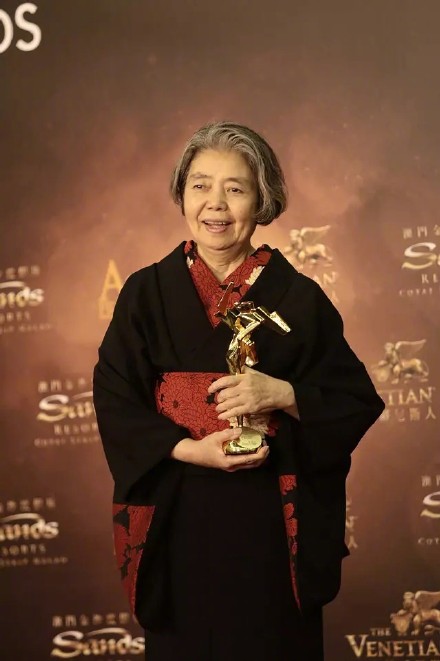 《小偷家族》树木希林去世,生前乐观睿智,她对年轻人这样说